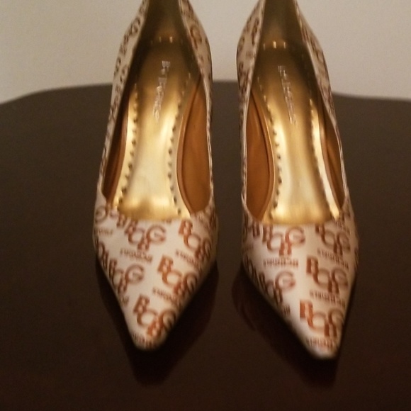 Shoes - Picture 2 of 3